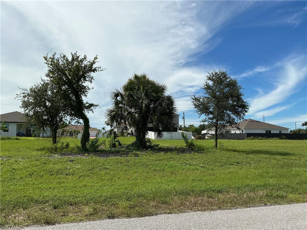 CAPE CORAL - Land