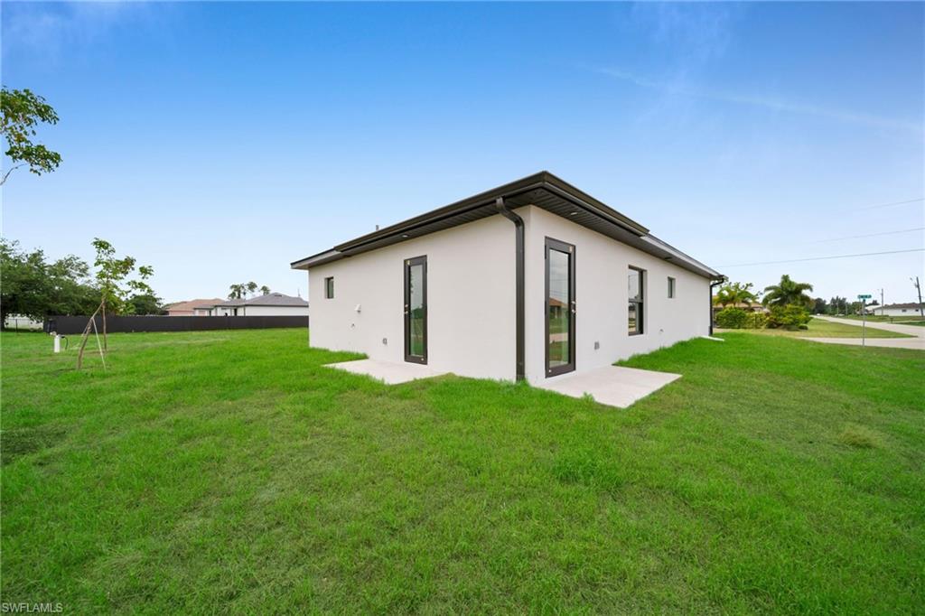 CAPE CORAL - Residential