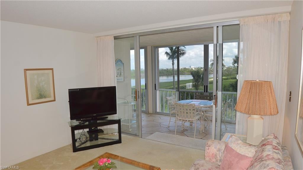 CRECIENTE CONDO NORTH - Residential