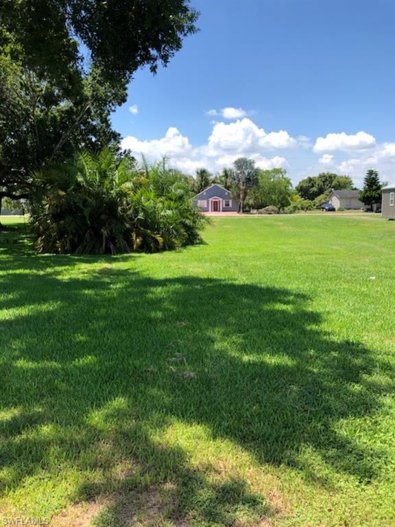 MOORE HAVEN - Land