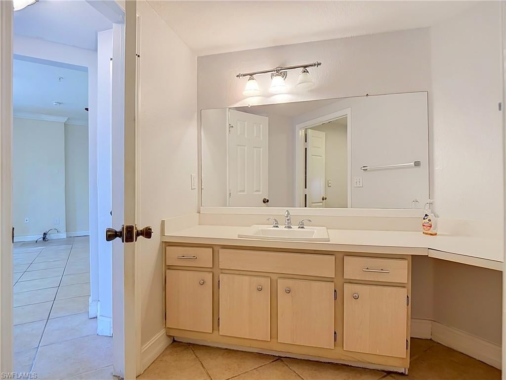 THE TIDES AT PELICAN LANDING - Residential