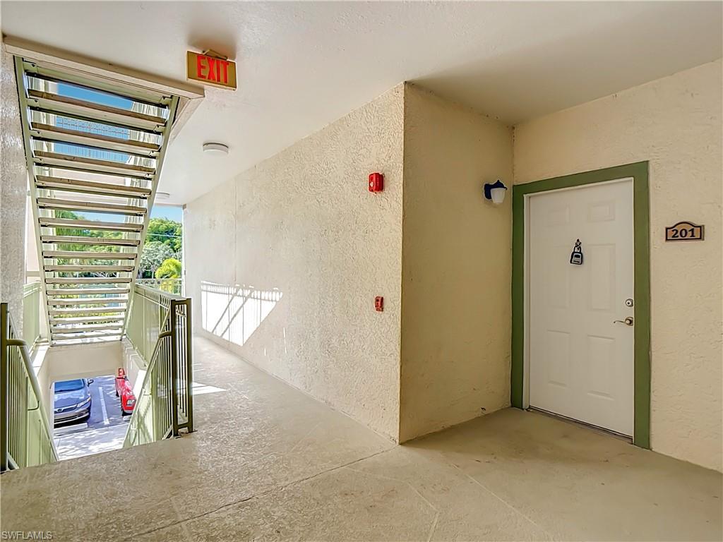 THE TIDES AT PELICAN LANDING - Residential