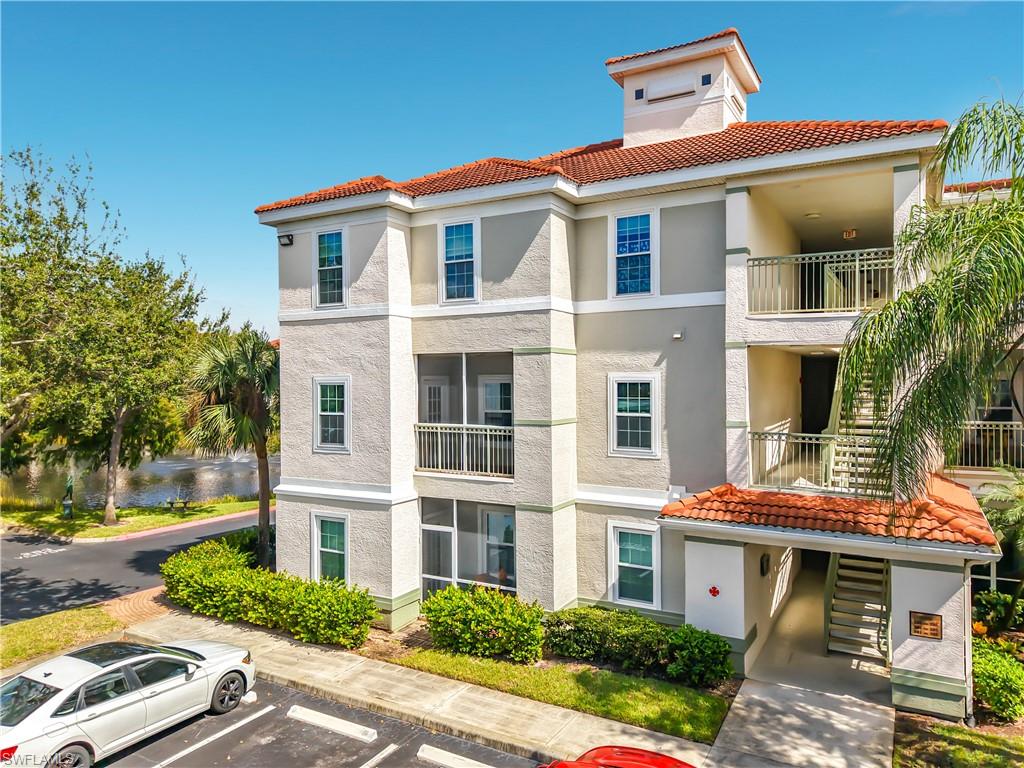 Great Location in the heart of Estero,Florida this 2nd floor unit has many features including a semi-updated kitchen with with newer appliances. Close to Coconut Point and Bonita Beach more detail coming soon!