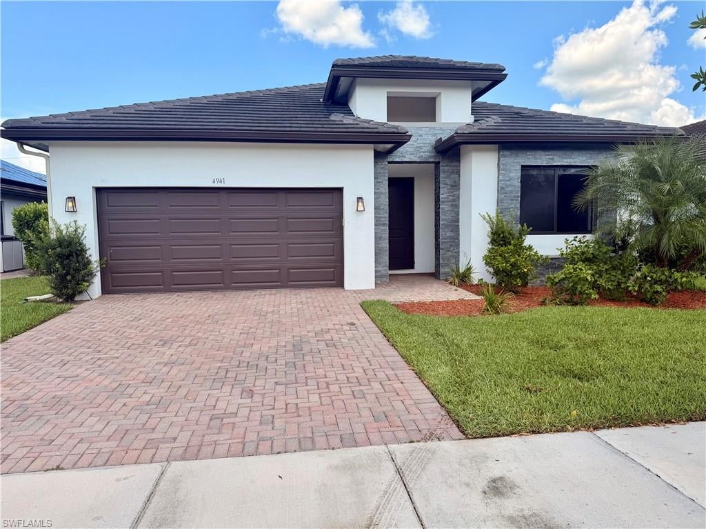 MAPLE RIDGE - Residential