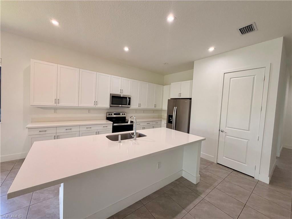 MAPLE RIDGE - Residential