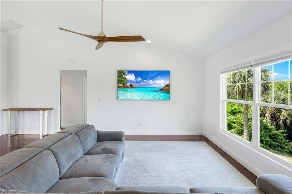 BONITA FARMS - Residential