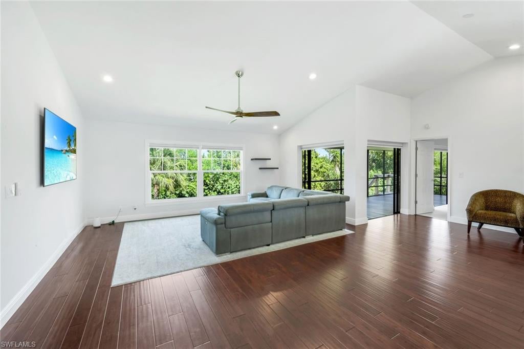 BONITA FARMS - Residential