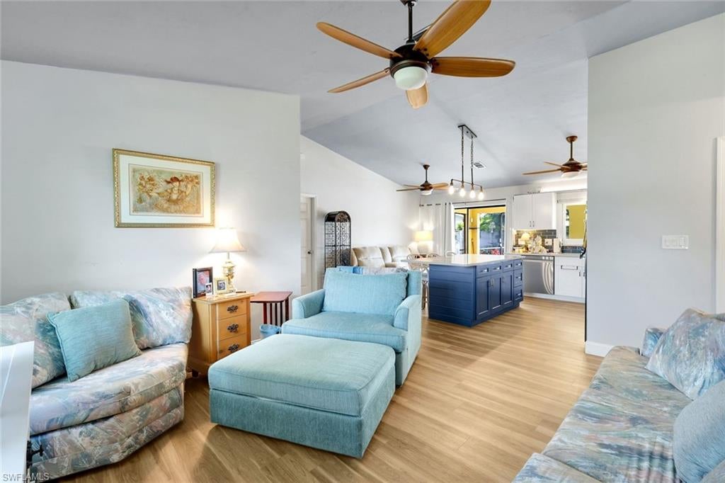 SANDY HOLLOW - Residential
