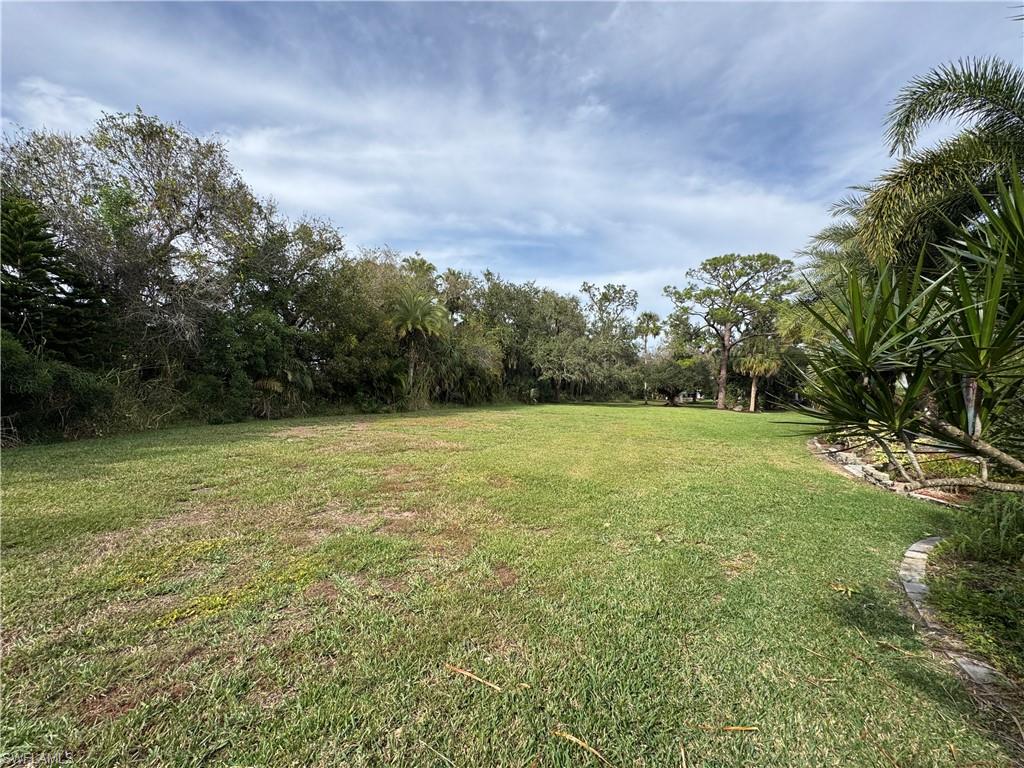 RIVERBEND MOTORCOACH RESORT - Land
