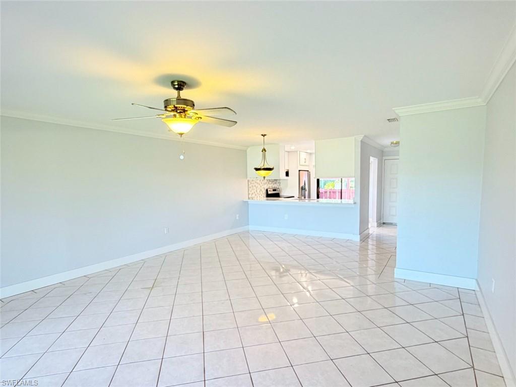 BAY POINTE YACHT & RACQUET CLUB - Residential