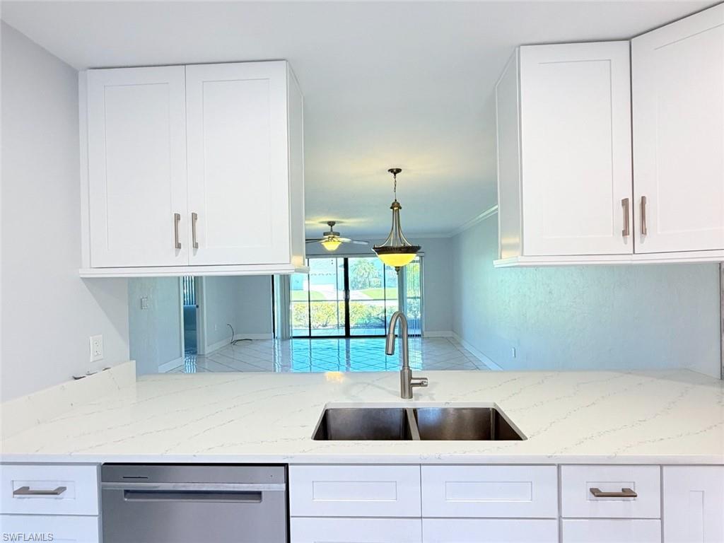 BAY POINTE YACHT & RACQUET CLUB - Residential
