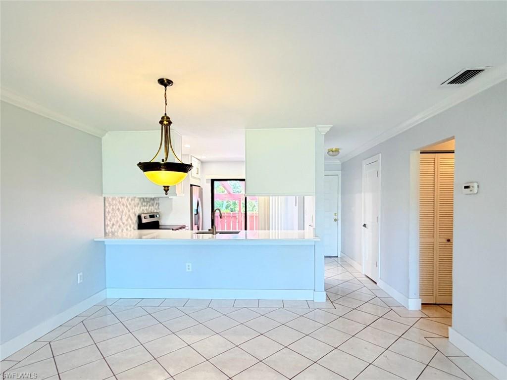 BAY POINTE YACHT & RACQUET CLUB - Residential