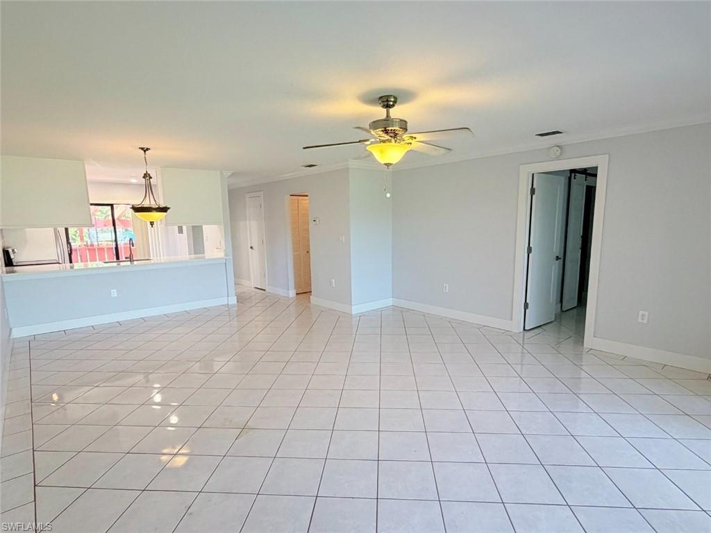 BAY POINTE YACHT & RACQUET CLUB - Residential