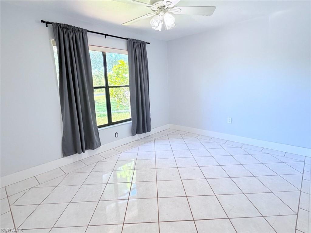 BAY POINTE YACHT & RACQUET CLUB - Residential
