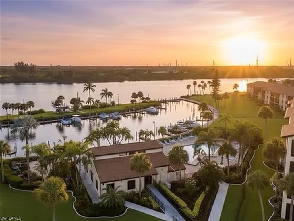 BAY POINTE YACHT & RACQUET CLUB - Residential