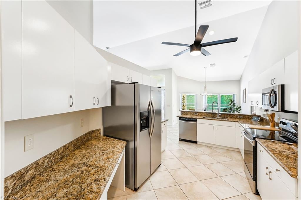 BERKSHIRE LAKES - Residential Lease