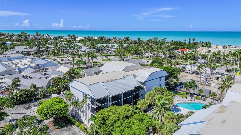 TENNIS VILLAS - Residential