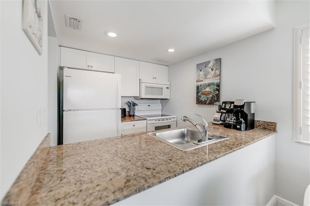 TENNIS VILLAS - Residential