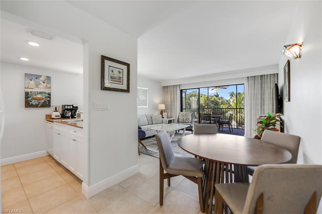 TENNIS VILLAS - Residential