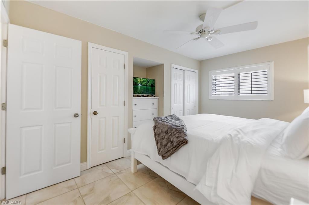 TENNIS VILLAS - Residential