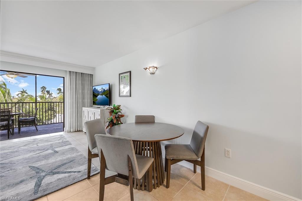 TENNIS VILLAS - Residential