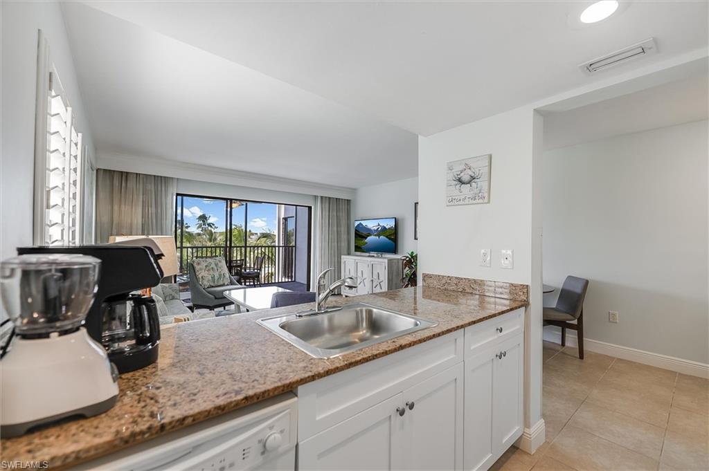 TENNIS VILLAS - Residential