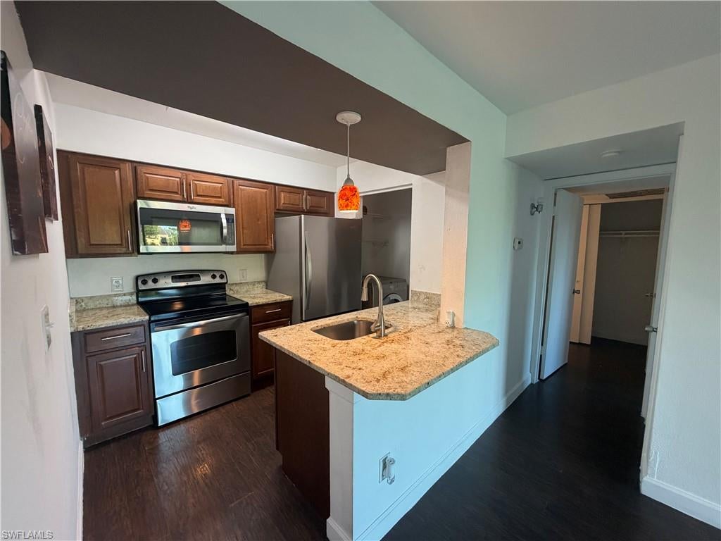 VILLAGE CREEK - Residential