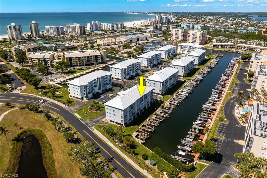 ROYAL PELICAN TOWNHOUSE - Residential
