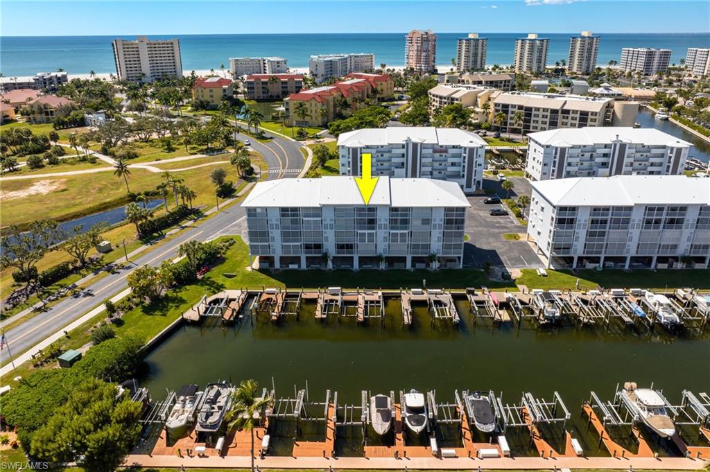 ROYAL PELICAN TOWNHOUSE - Residential