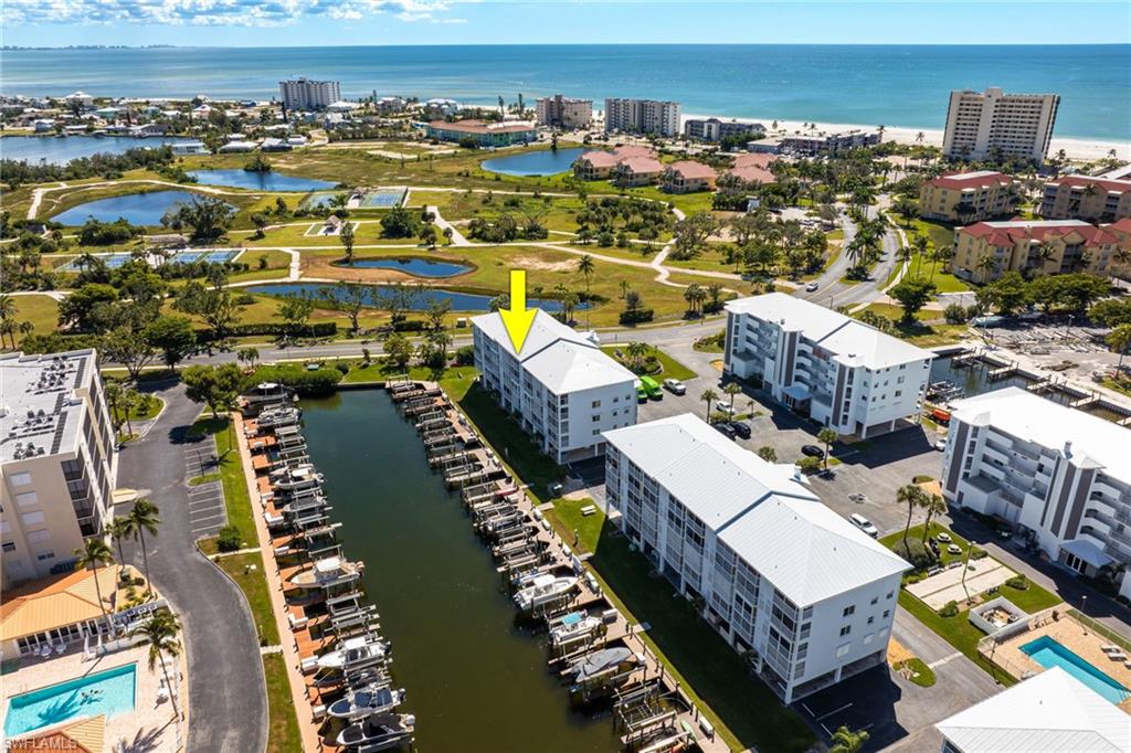 ROYAL PELICAN TOWNHOUSE - Residential