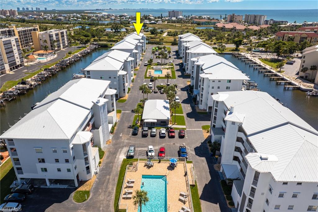 ROYAL PELICAN TOWNHOUSE - Residential
