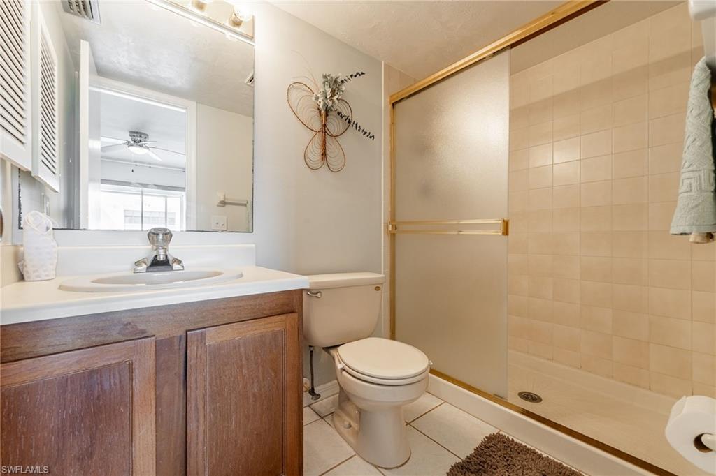 ROYAL PELICAN TOWNHOUSE - Residential