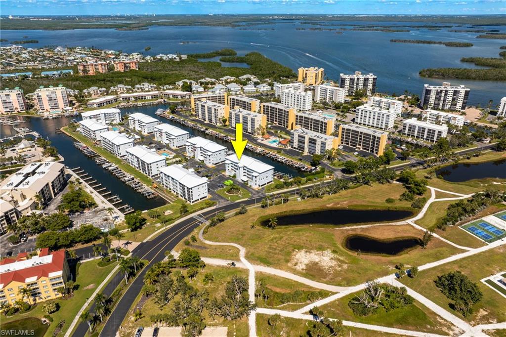 ROYAL PELICAN TOWNHOUSE - Residential