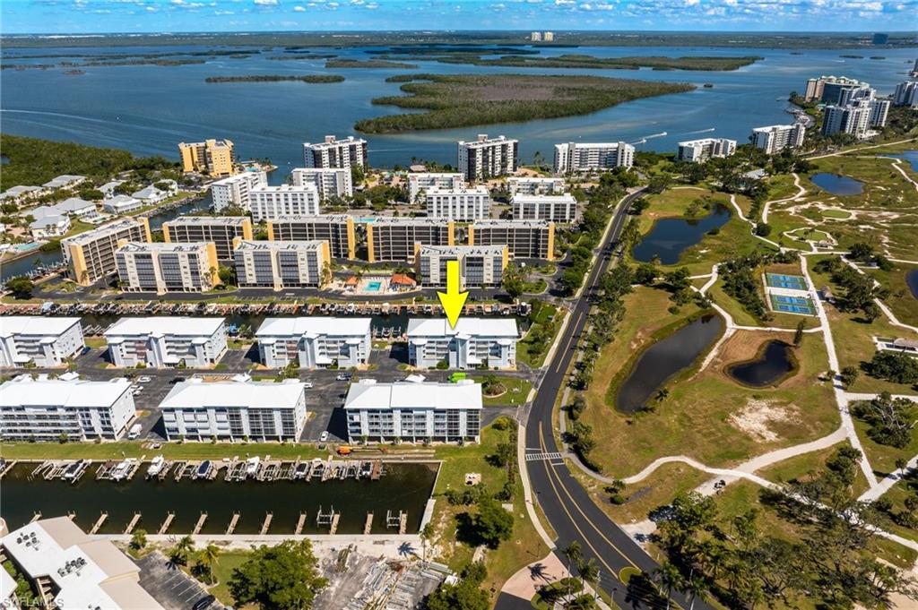 ROYAL PELICAN TOWNHOUSE - Residential