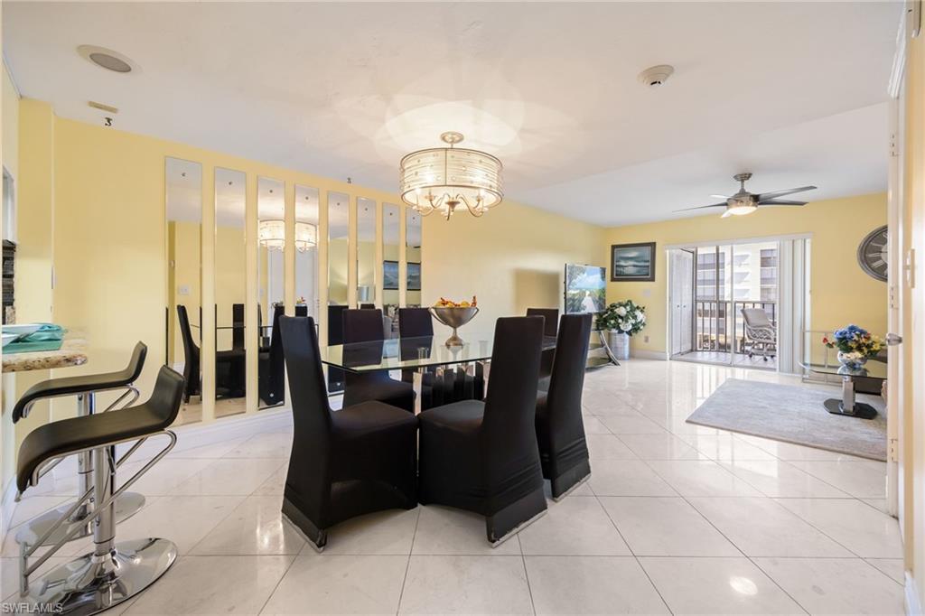 ROYAL PELICAN TOWNHOUSE - Residential