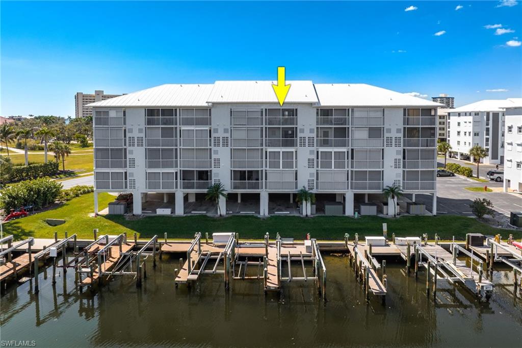 ROYAL PELICAN TOWNHOUSE - Residential
