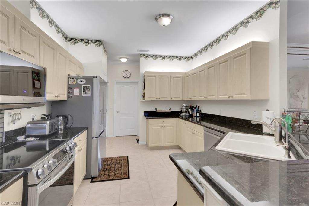 SPANISH WELLS - Residential