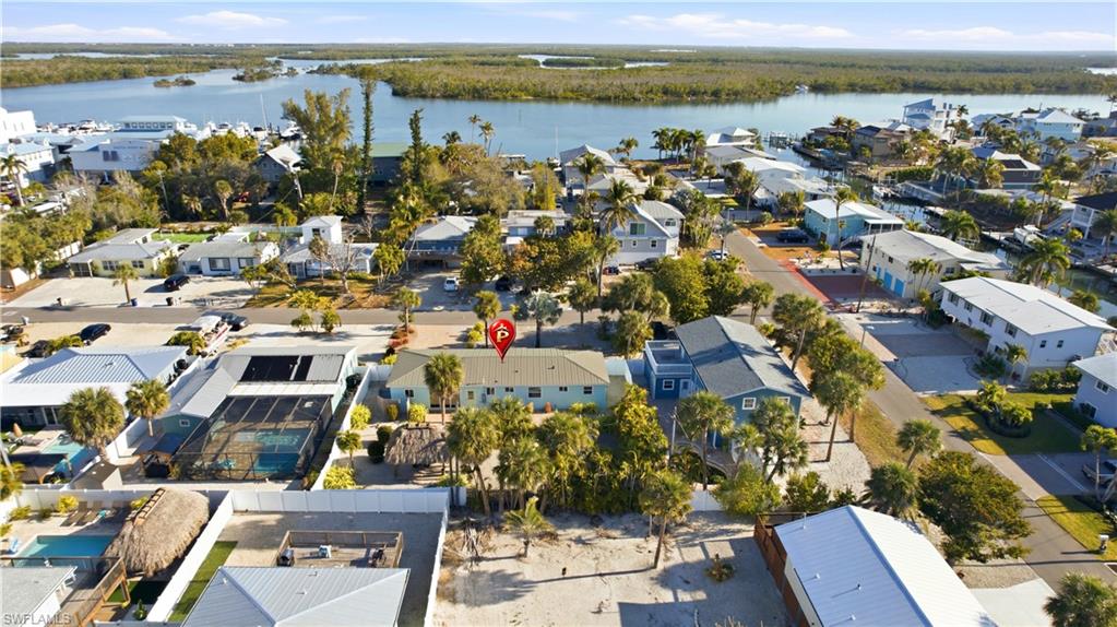 HOLIDAY SHORES - Residential