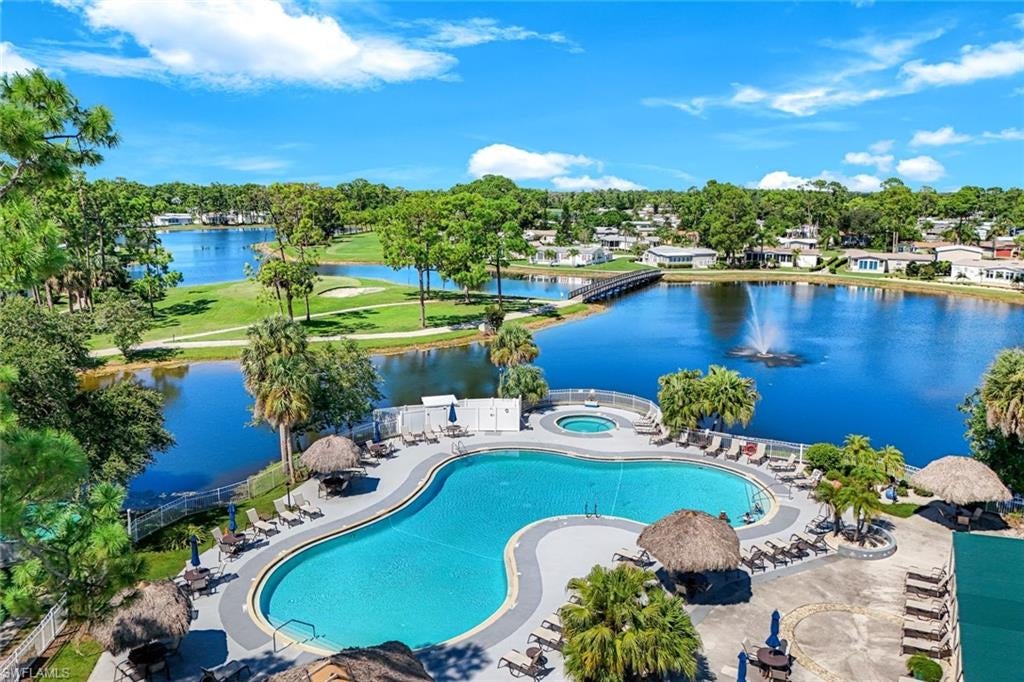 PINE LAKES COUNTRY CLUB - Residential