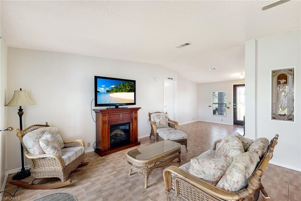 PINE LAKES COUNTRY CLUB - Residential