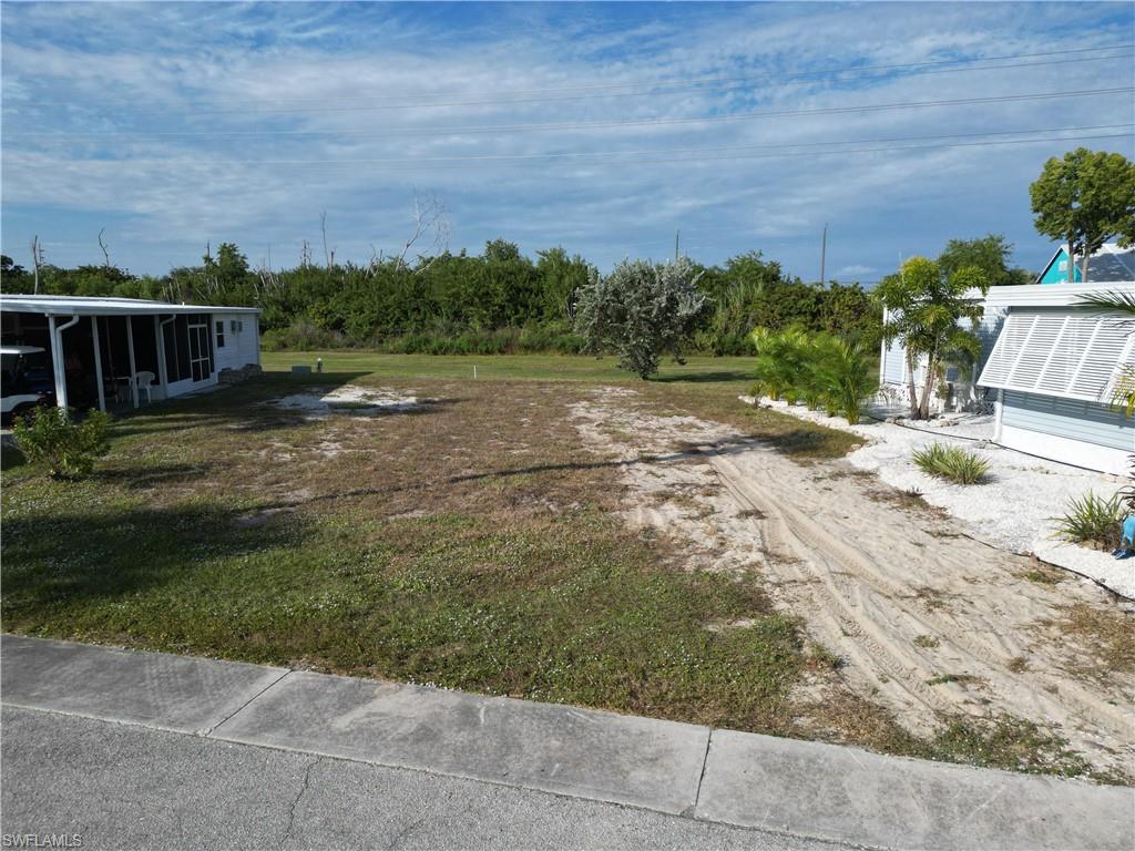 BAYSIDE ESTATES - Land