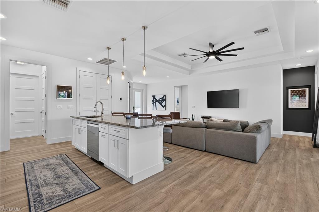 SAN CARLOS ESTATES - Residential