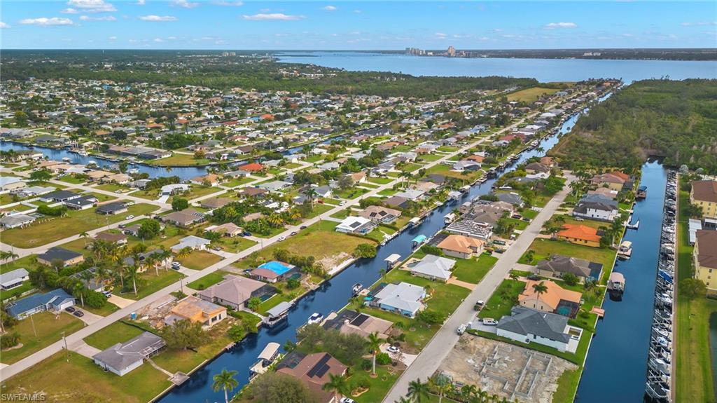 CAPE CORAL - Land