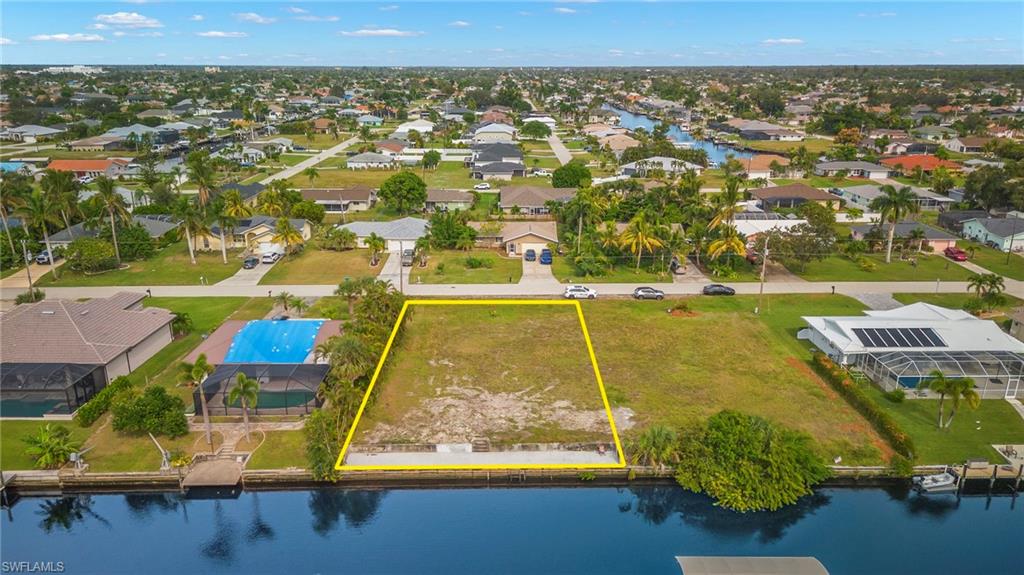 CAPE CORAL - Land