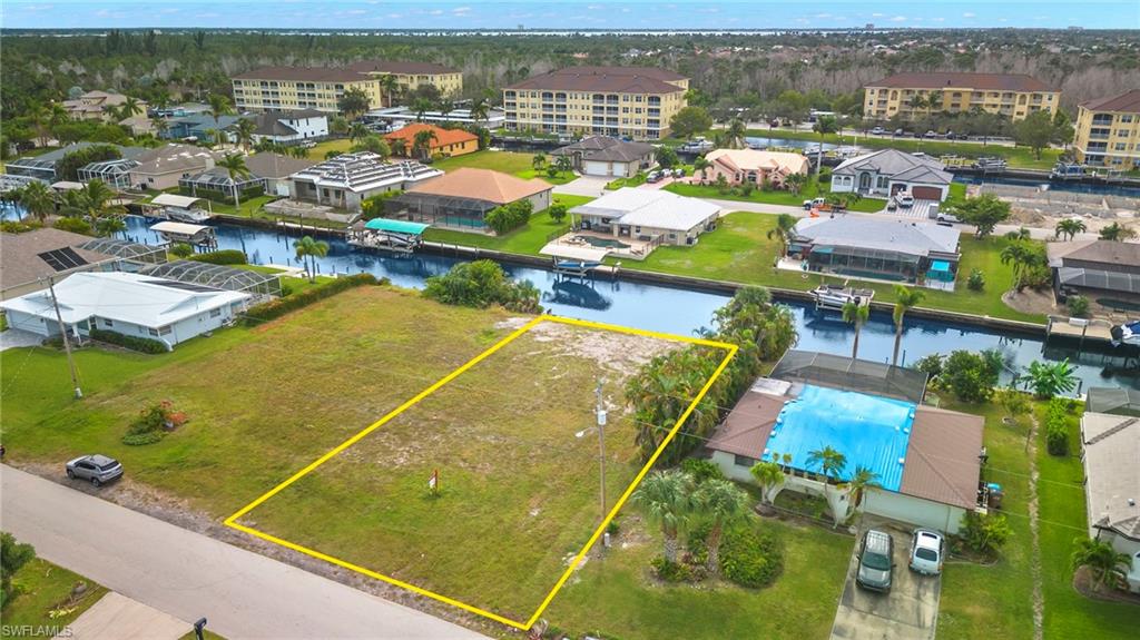 CAPE CORAL - Land