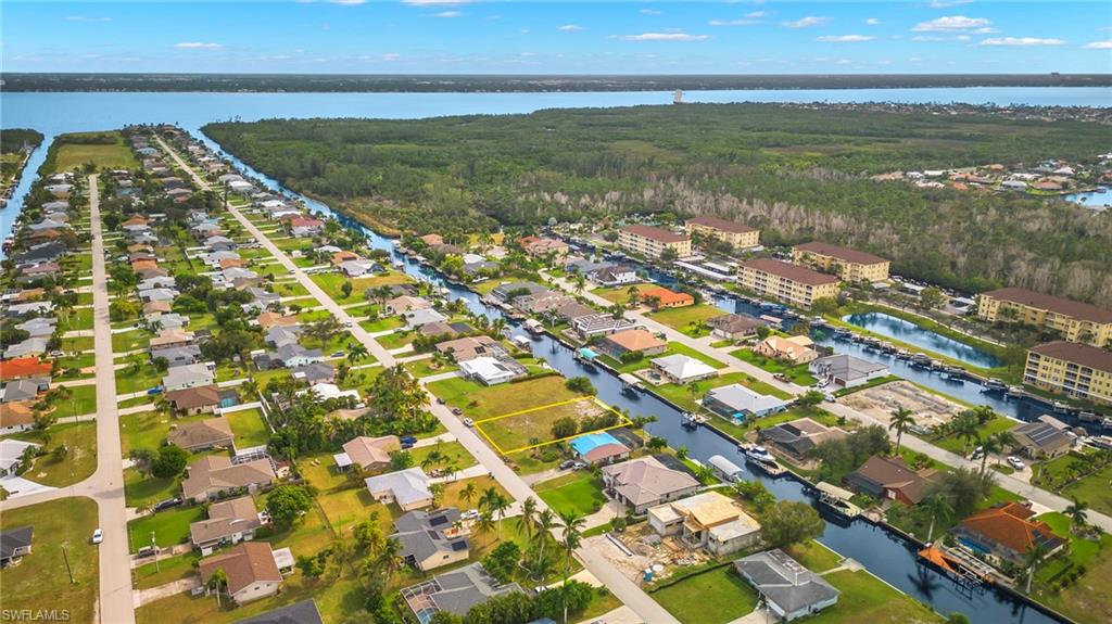 CAPE CORAL - Land
