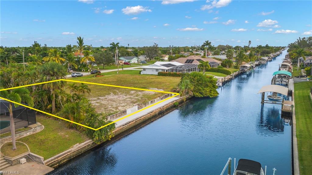 CAPE CORAL - Land