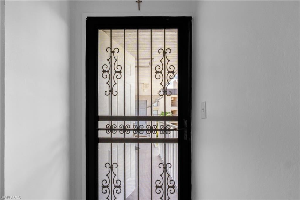 REGENCY CONDO - Residential