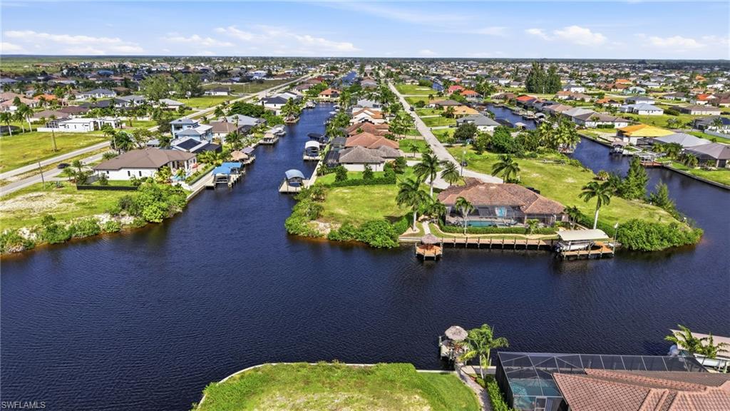 CAPE CORAL - Land