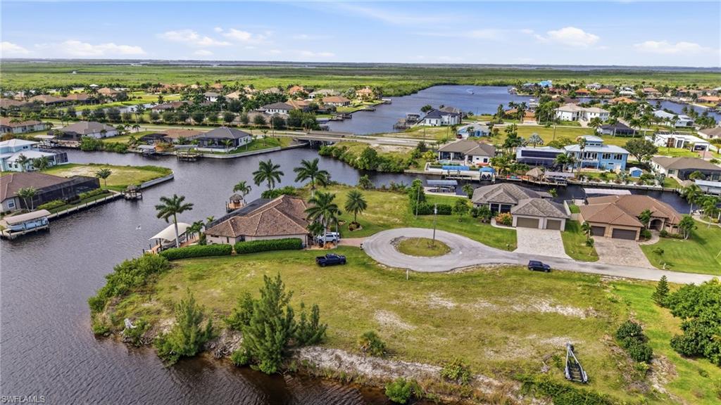 CAPE CORAL - Land